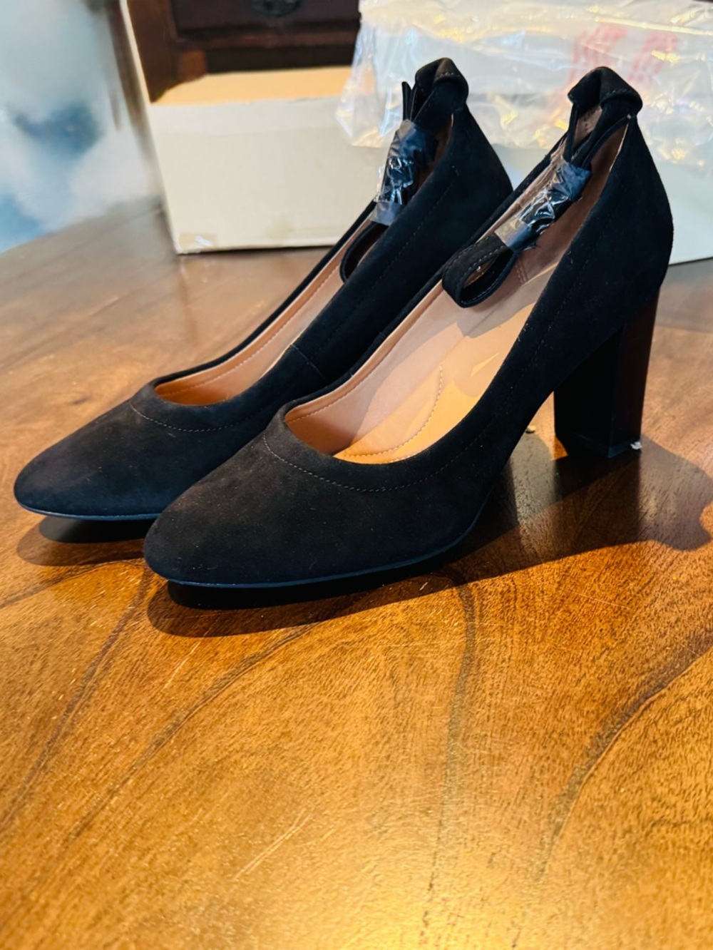 Clark’s leather NWT/box Classic Black Suede Block Heel Pumps with ankle buckle